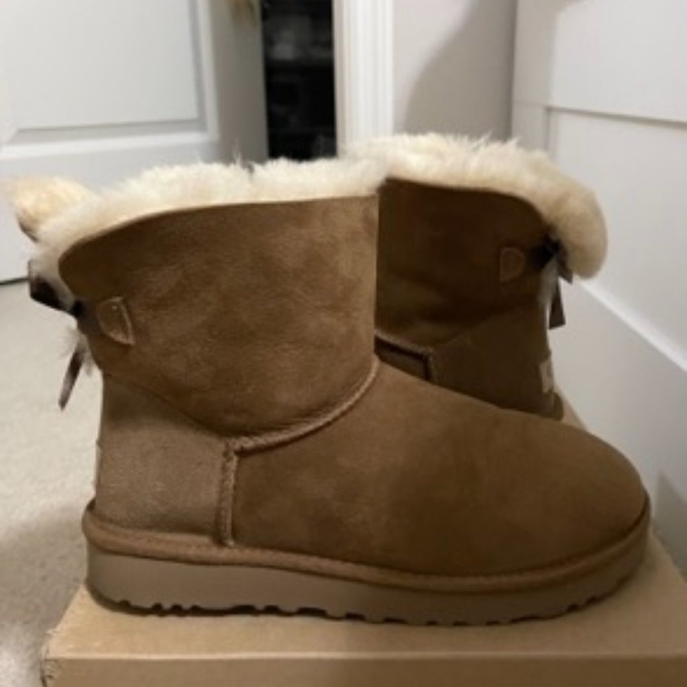 UGG Mini Bailey Bow II